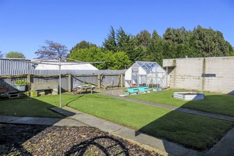 Photo of property in 145 Mcquarrie Street, Kingswell, Invercargill, 9812