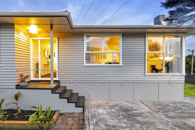 Photo of property in 95 Tennessee Avenue, Mangere East, Auckland, 2024