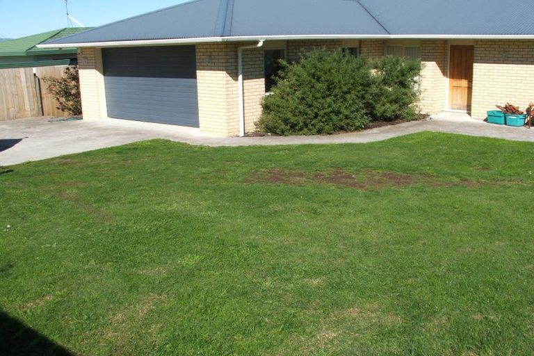 Photo of property in 17 Takanini Road, Takanini, 2112