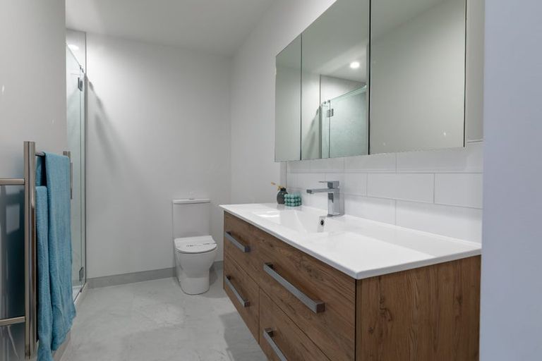 Photo of property in 2 Tuputupu Drive, Kumeu, 0810