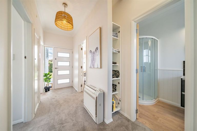 Photo of property in 16 Liverpool Street, Trentham, Upper Hutt, 5018