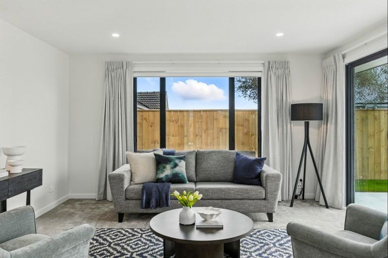 Photo of property in 21a Weraroa Road, Levin, 5510