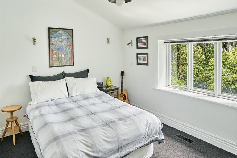 Photo of property in 31 Nikau Street, Eastbourne, Lower Hutt, 5013