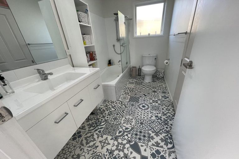 Photo of property in 1267 Whangaparaoa Road, Gulf Harbour, Whangaparaoa, 0930