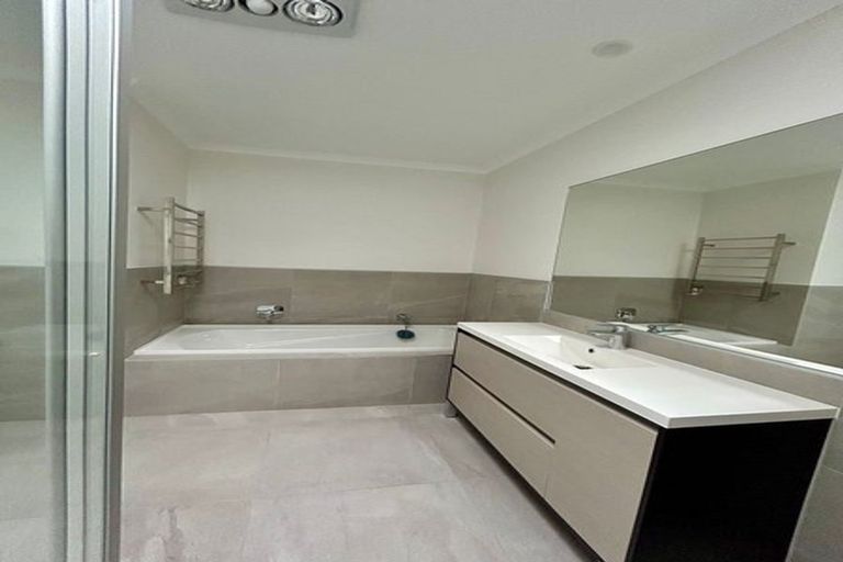 Photo of property in 24 Plover Road, Hobsonville, Auckland, 0616