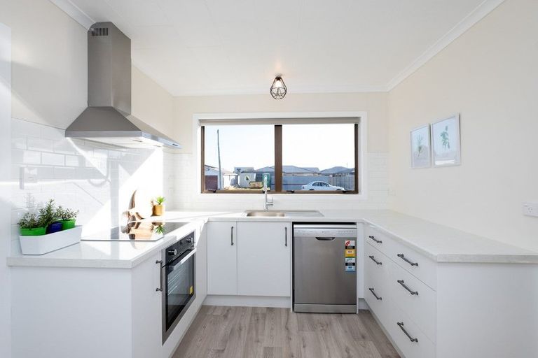 Photo of property in 24 Albion Street, Hawera, 4610