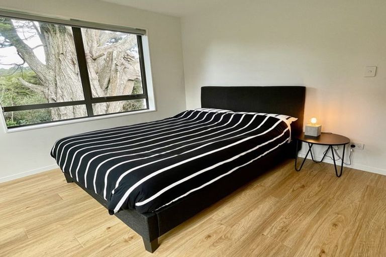 Photo of property in 74a Park Road, Glenfield, Auckland, 0629