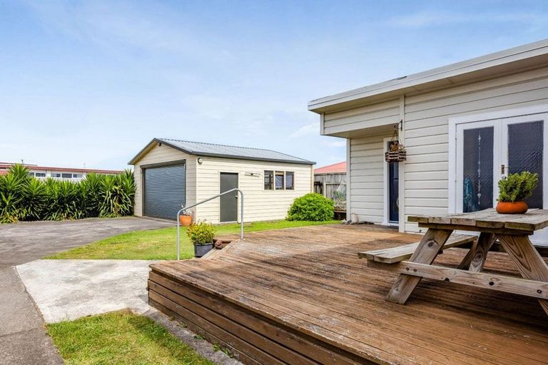 Photo of property in 22 Milmoe Street, Hawera, 4610