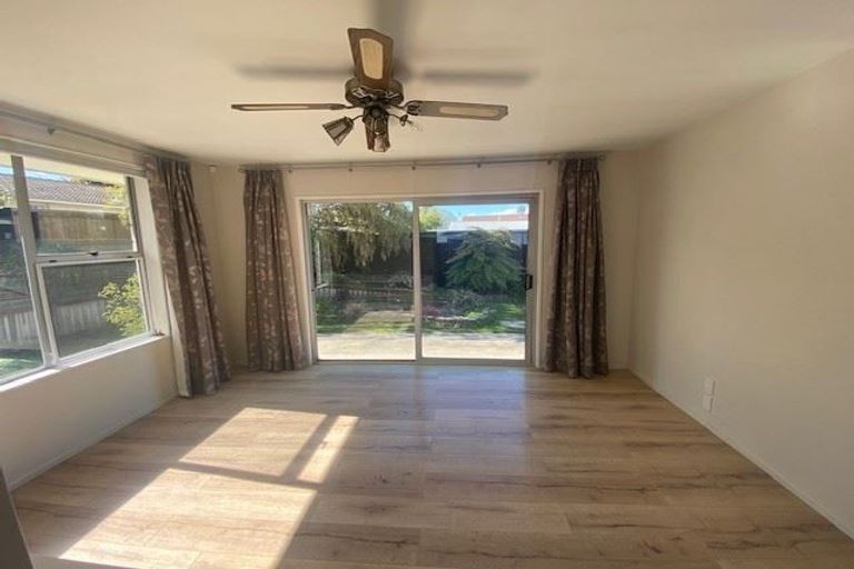 Photo of property in 83b Cottonwood Street, Parklands, Christchurch, 8083