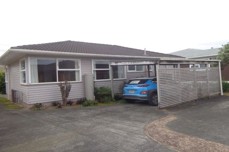 Photo of property in 168 Don Buck Road, Massey, Auckland, 0614