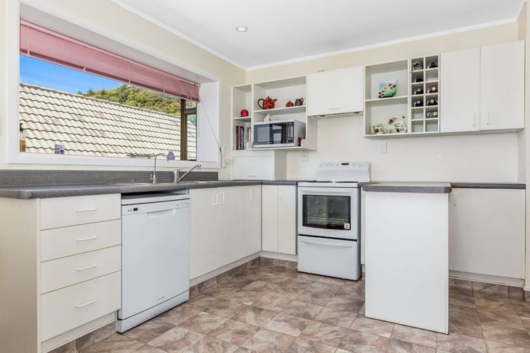 Photo of property in 36 Leeward Drive, Whitby, Porirua, 5024