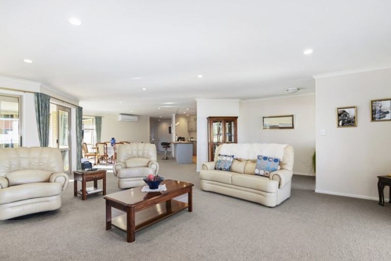 Photo of property in 30 Magnolia Drive, Springlands, Blenheim, 7201