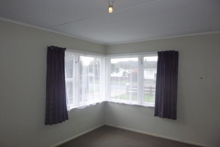 Photo of property in 76 Wood Street, Wainuiomata, Lower Hutt, 5014