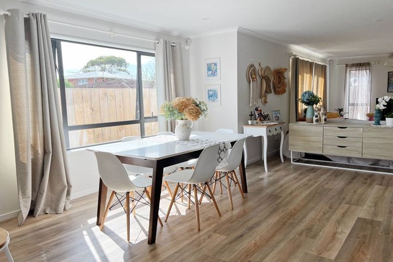 Photo of property in 2f Millen Avenue, Pakuranga, Auckland, 2010