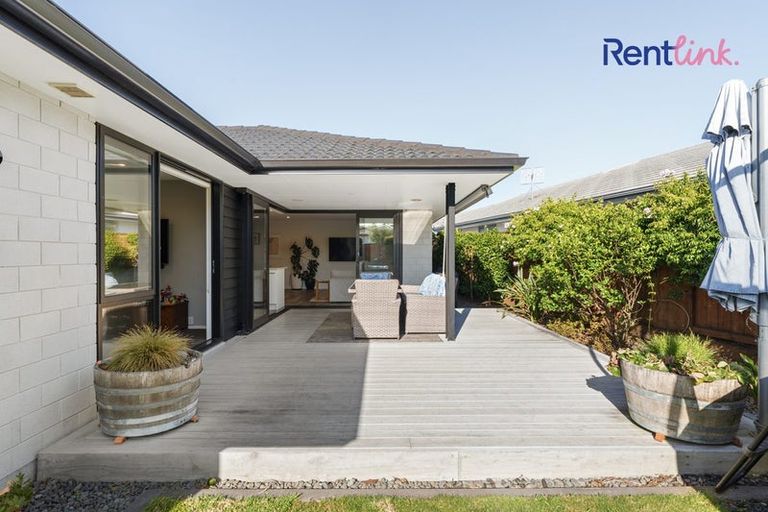 Photo of property in 23 Kahuparere Crescent, Pyes Pa, Tauranga, 3112