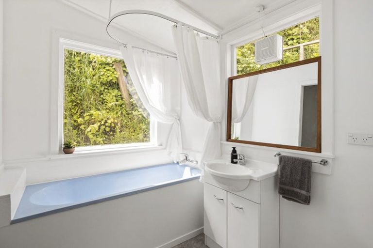 Photo of property in 202 Aro Street, Aro Valley, Wellington, 6021