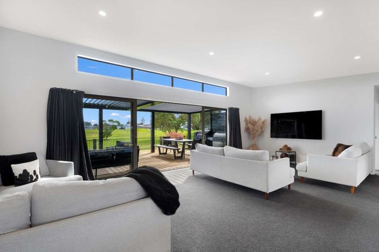 Photo of property in 171 Rangiora Crescent, Matarangi, Whitianga, 3592