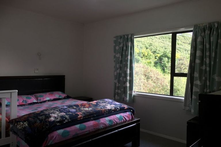 Photo of property in 81 Monorgan Road, Strathmore Park, Wellington, 6022