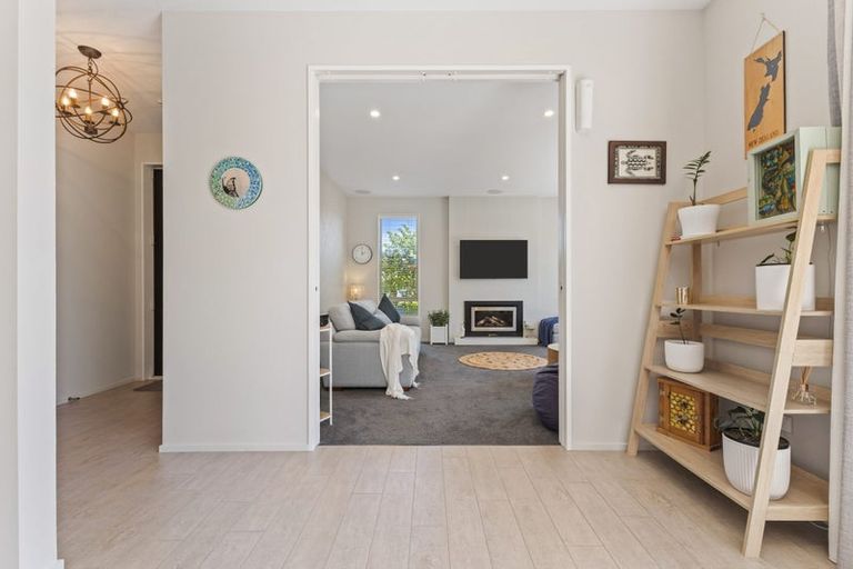 Photo of property in 84 Metehau Street, Marshland, Christchurch, 8083