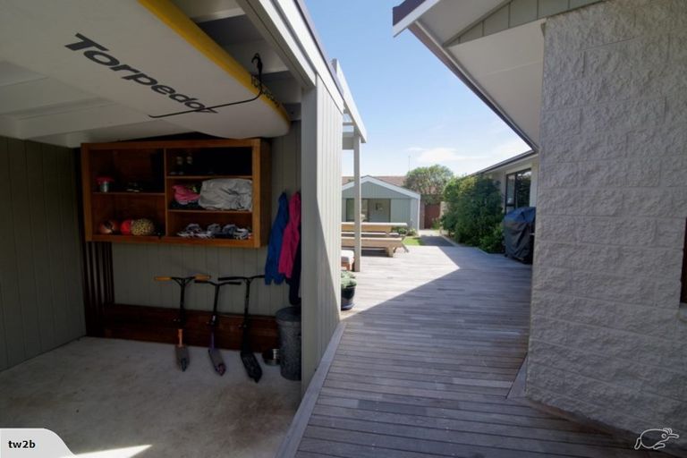 Photo of property in 30 Laing Crescent, Heathcote Valley, Christchurch, 8022