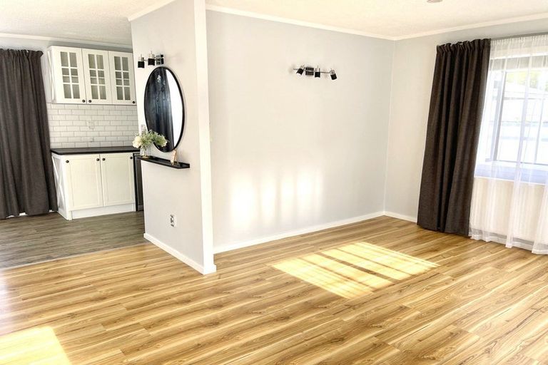 Photo of property in 2/12 Norfolk Street, Regent, Whangarei, 0112