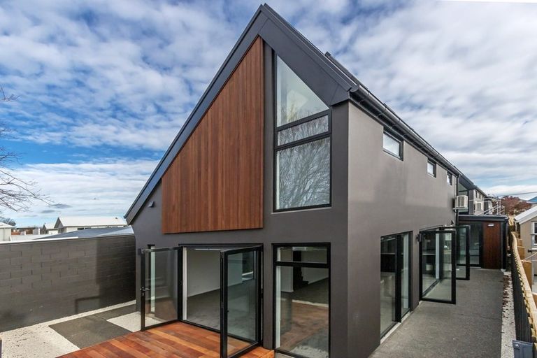 Photo of property in 480b Barbadoes Street, Edgeware, Christchurch, 8013