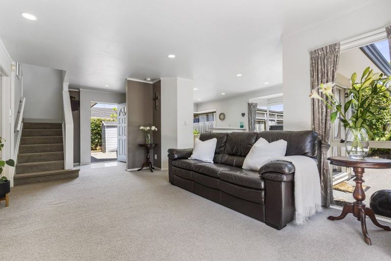 Photo of property in 2/27 Sorrel Crescent, Bucklands Beach, Auckland, 2012