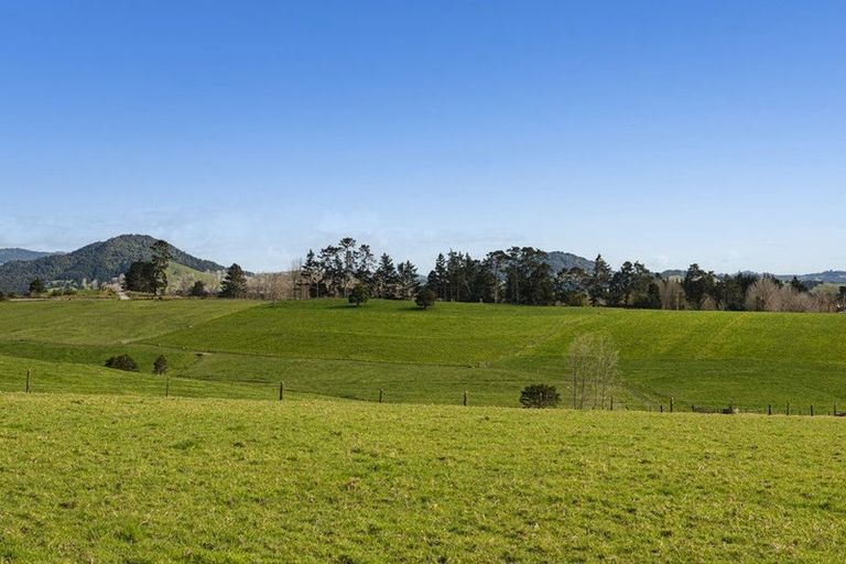 Photo of property in 1065 Pipiwai Road, Ruatangata West, Whangarei, 0176