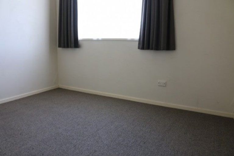 Photo of property in 9 Brightwater Terrace, Terrace End, Palmerston North, 4410