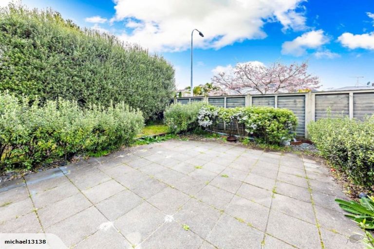 Photo of property in 1/47 Larne Avenue, Pakuranga Heights, Auckland, 2010
