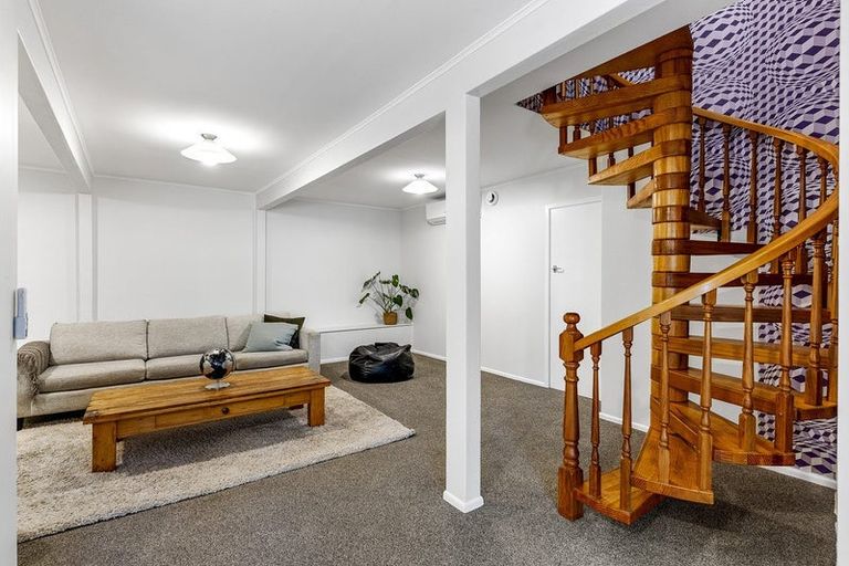 Photo of property in 103 Kenmore Street, Newlands, Wellington, 6037