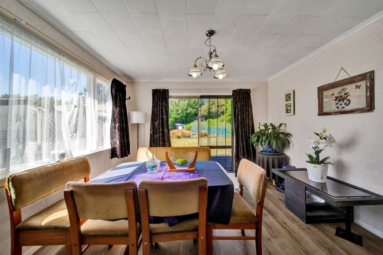 Photo of property in 9 Manawapou Road, Hawera, 4610