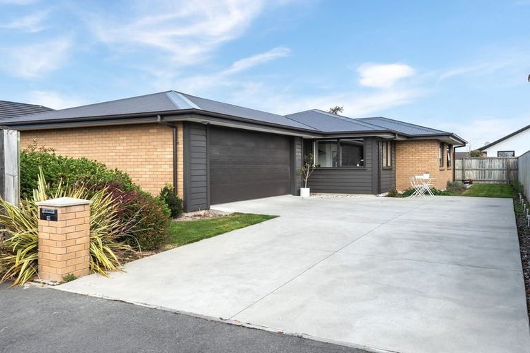 Photo of property in 19 Helen Place, Halswell, Christchurch, 8025