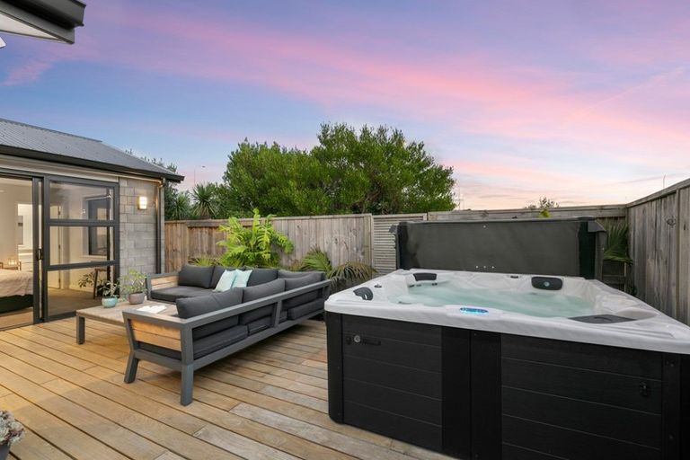 Photo of property in 64 Franks Way, Papamoa Beach, Papamoa, 3118