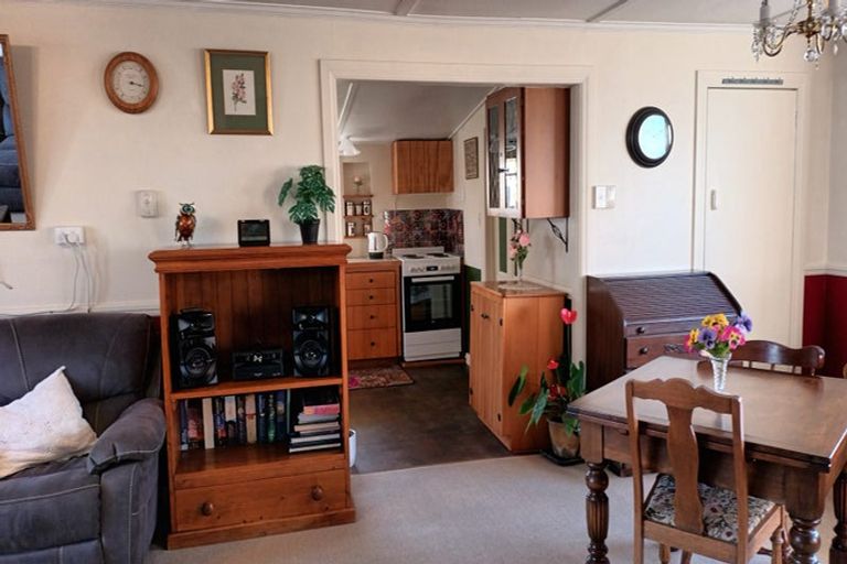 Photo of property in 9 Gladstone Street, Westport, 7825