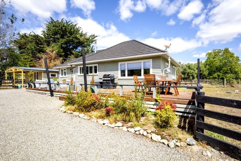 Photo of property in 64 Te Roto Road, Otaki, 5512