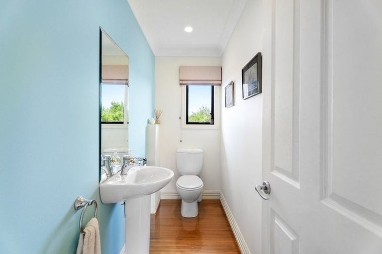 Photo of property in 36 Beauvoir Avenue, Matakatia, Whangaparaoa, 0930