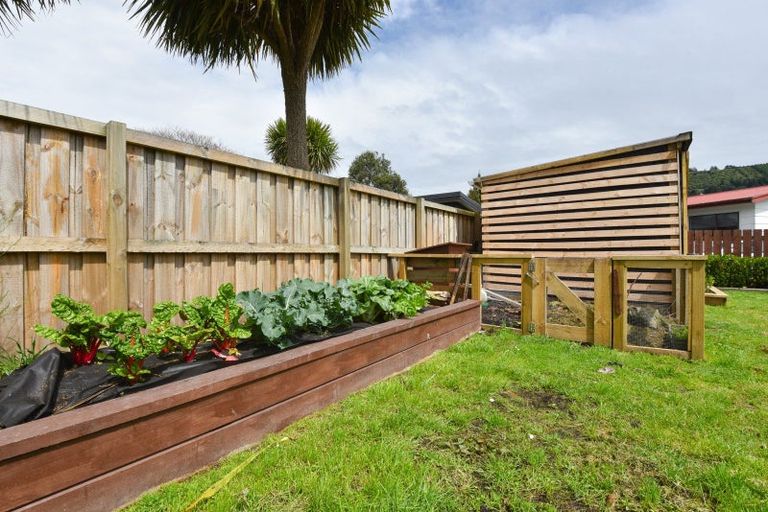 Photo of property in 10 John Road, Fairy Springs, Rotorua, 3015