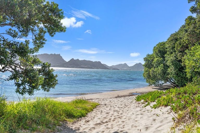 Photo of property in 243 One Tree Point Road, One Tree Point, 0118