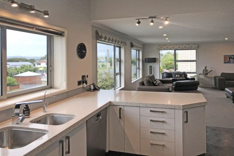 Photo of property in 18 Moir Street, Balclutha, 9230