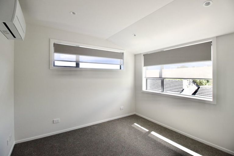 Photo of property in 6/94 Target Road, Totara Vale, Auckland, 0629