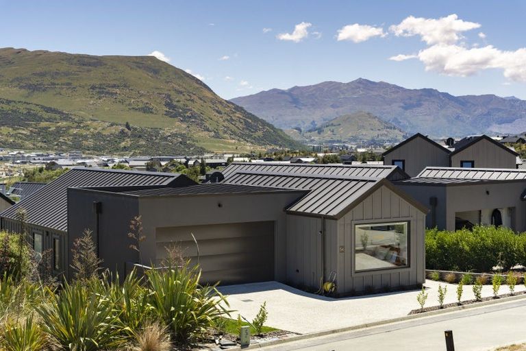 Photo of property in 5a Glenelg Lane, Jacks Point, 9371