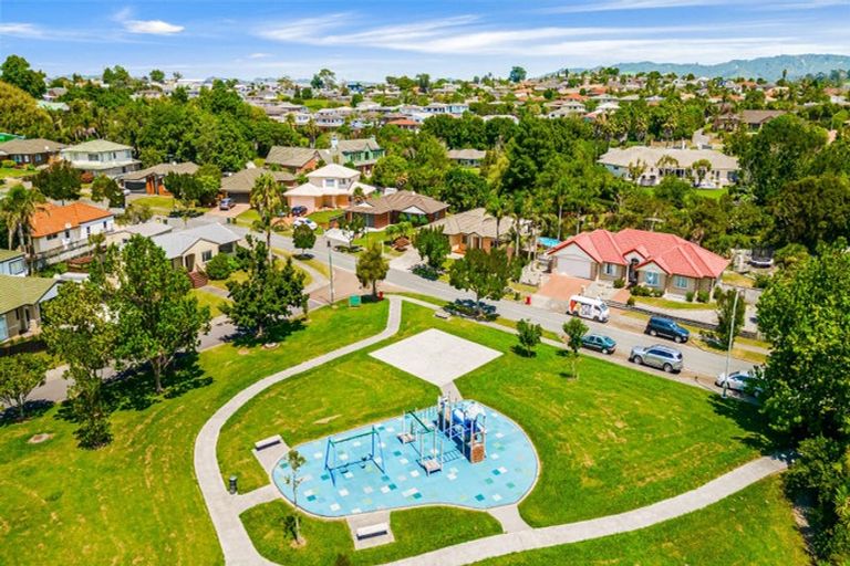 Photo of property in 14 Semillon Avenue, Henderson, Auckland, 0612