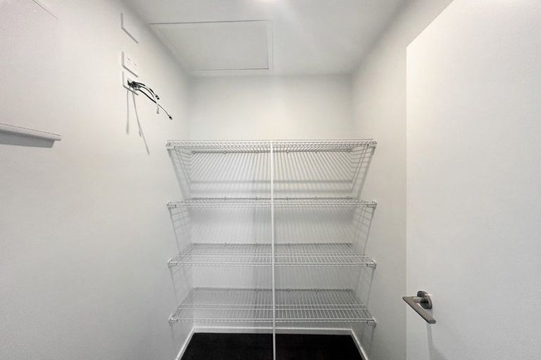 Photo of property in 28 Rangiora Street, Castlecliff, Wanganui, 4501