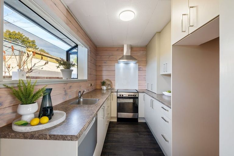 Photo of property in 1/108 Breezes Road, Avondale, Christchurch, 8061