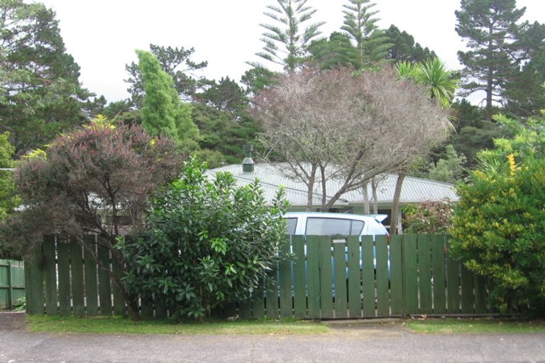 Photo of property in 12 Kawaka Street, Titirangi, Auckland, 0604