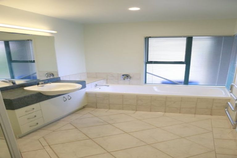 Photo of property in 20 Ealing Crescent, Beachlands, Auckland, 2018