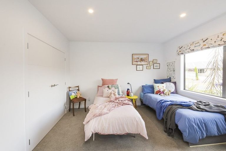 Photo of property in 60 Rodeo Drive, Kelvin Grove, Palmerston North, 4414
