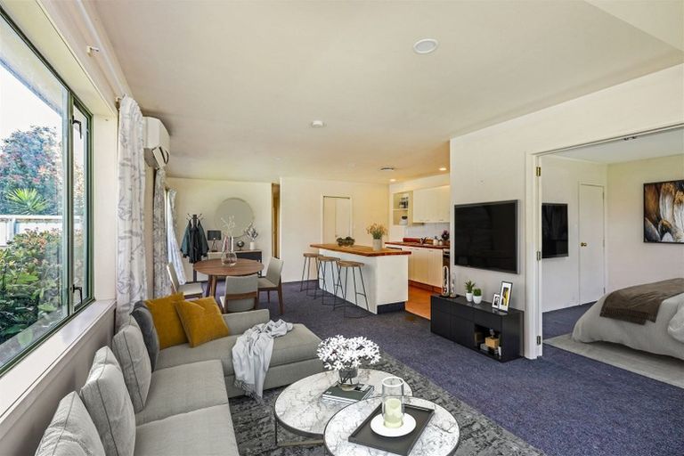 Photo of property in 214 Grove Road, Mayfair, Hastings, 4122