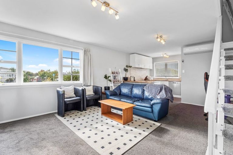 Photo of property in 1/11 Division Street, Riccarton, Christchurch, 8041